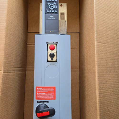 Danfoss VLT  174L1563 460 VAC 3.3A 60 Hz